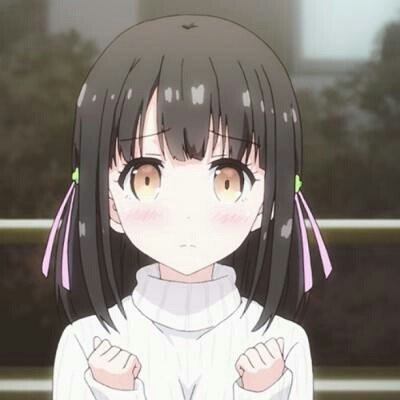 女子清明前发现姥爷坟头被平